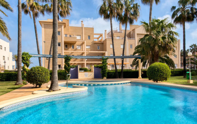 Royal Playa - Photo 1