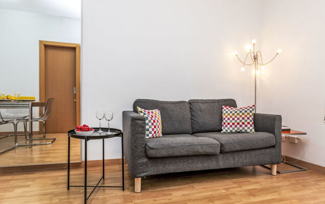 Sants-Montjuïc: Avenida Madrid - Photo 14